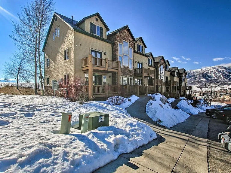 3524 N Fox Run Dr #1 — Photo 3
