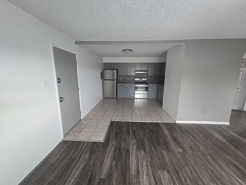 1936 Vinewood Ln Photo 1