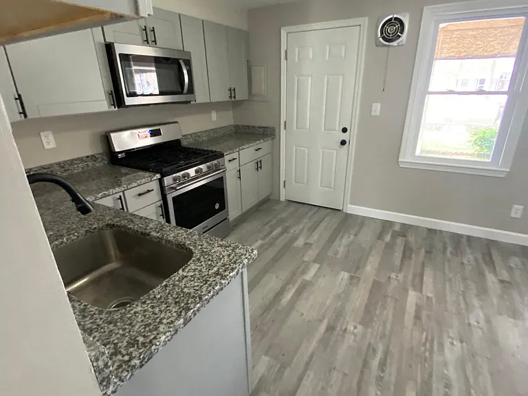 7431 Holabird Ave — Photo 5