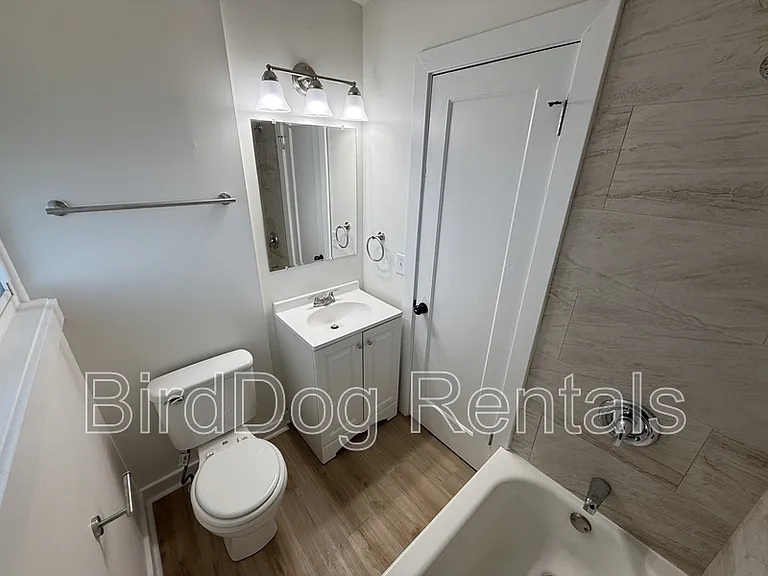 710-712 Frebis Ave #712 — Photo 6