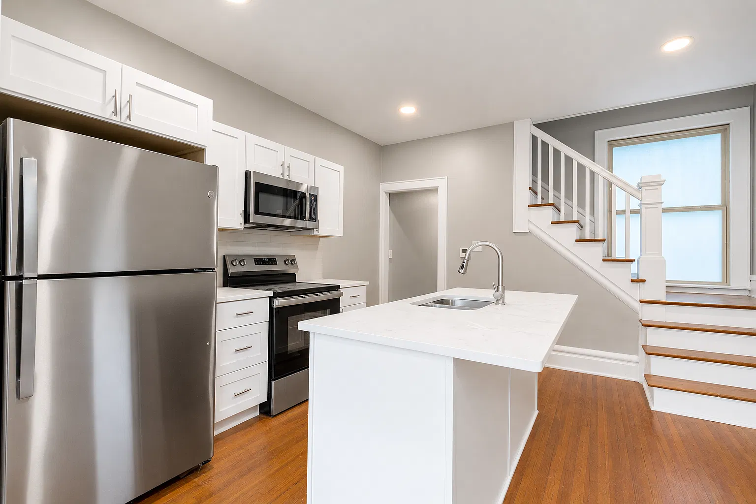 2 bed, 1.5 bath, 1250 sqft, $1,600 — Photo 4