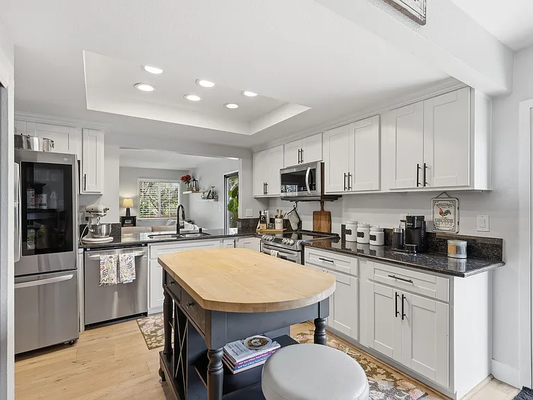 2436 Sandpiper Way — Photo 4