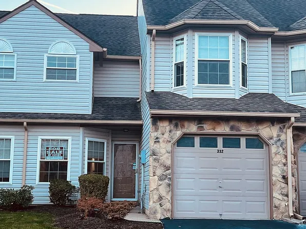 332 Lunar Rd, Piscataway, NJ 08854
