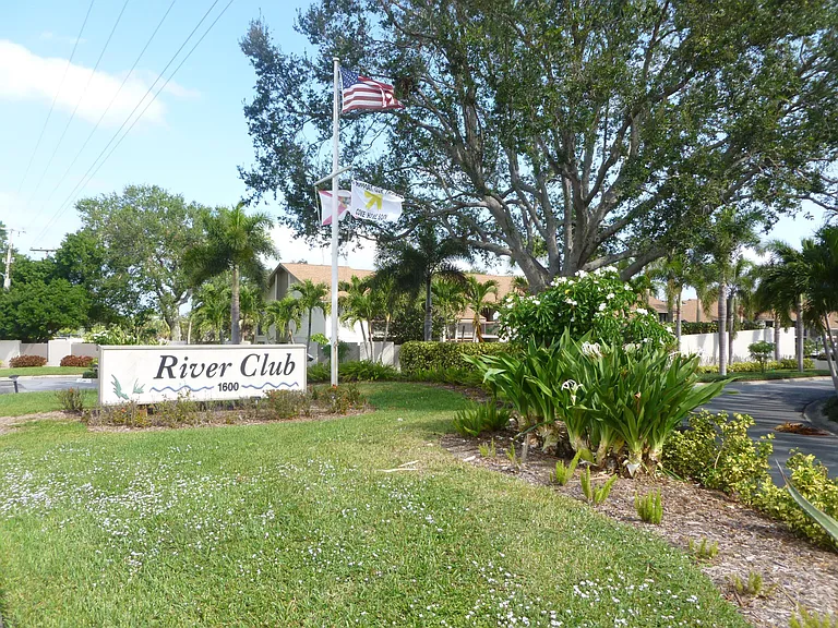 1600 NE Dixie Hwy #10-203 — Photo 27