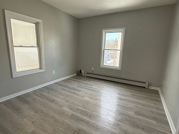 4th image of 280 Beech St Floor 3