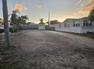 8396 SE Wren Ave, Hobe Sound, FL 33455