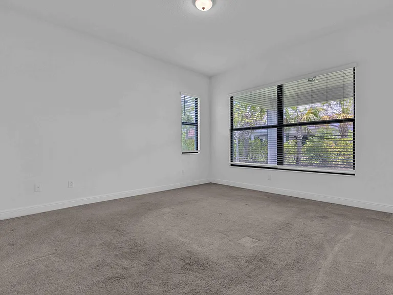 5501 Santa Rosa Ln — Photo 16
