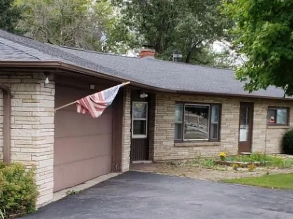 19326 Spring STREET, Union Grove, WI 53182