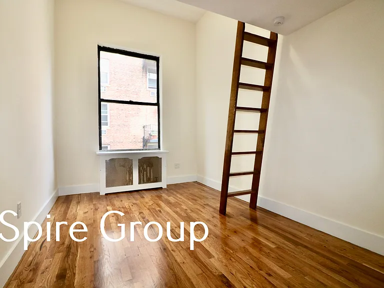 159 W 75th St #2R — Photo 8