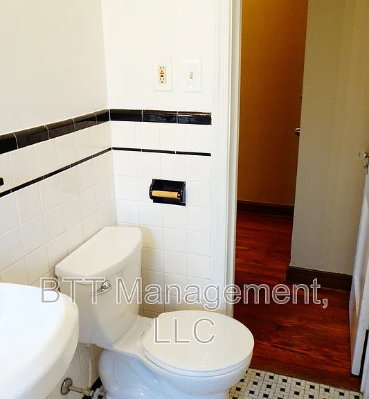 806 Houston Ave #2 — Photo 23