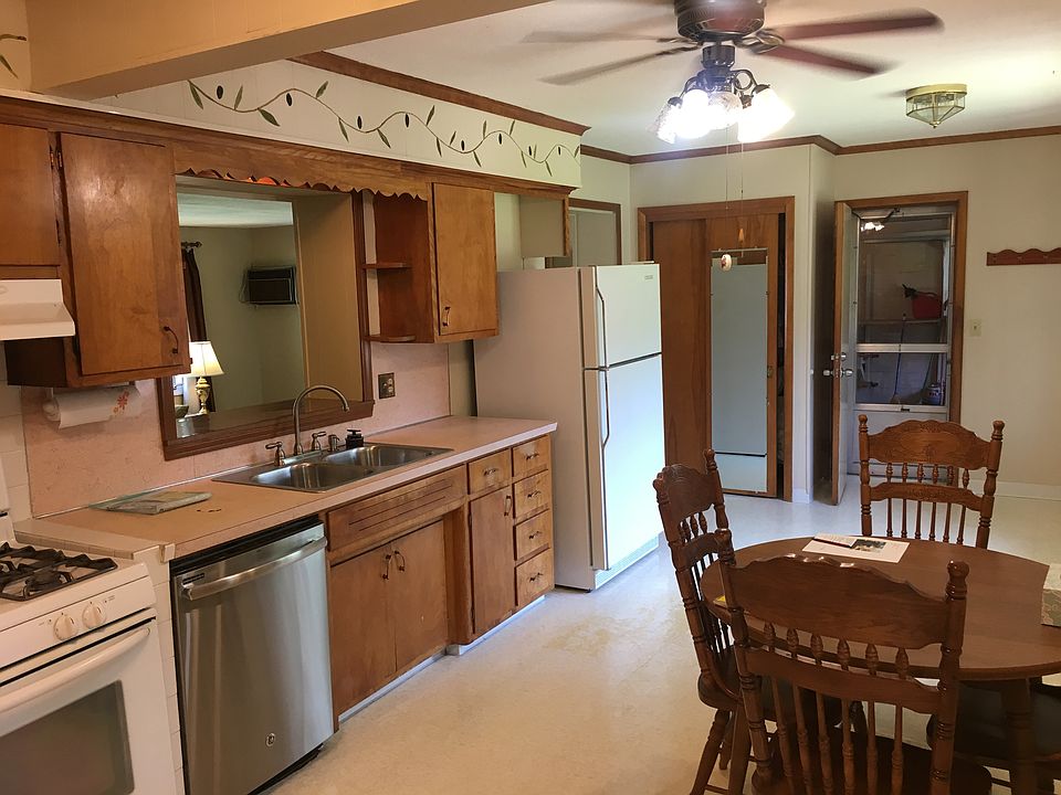 1st image of 5 Belmont Dr #1