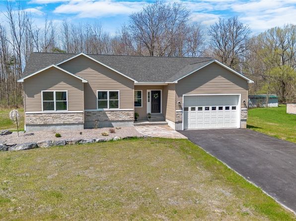 7717 Roberts St, Canastota, NY 13032