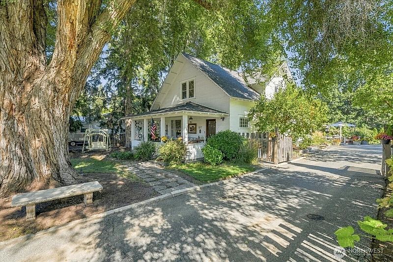 5th image of 1217 Pershing Street