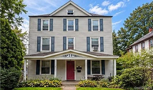 19 Stone Ave