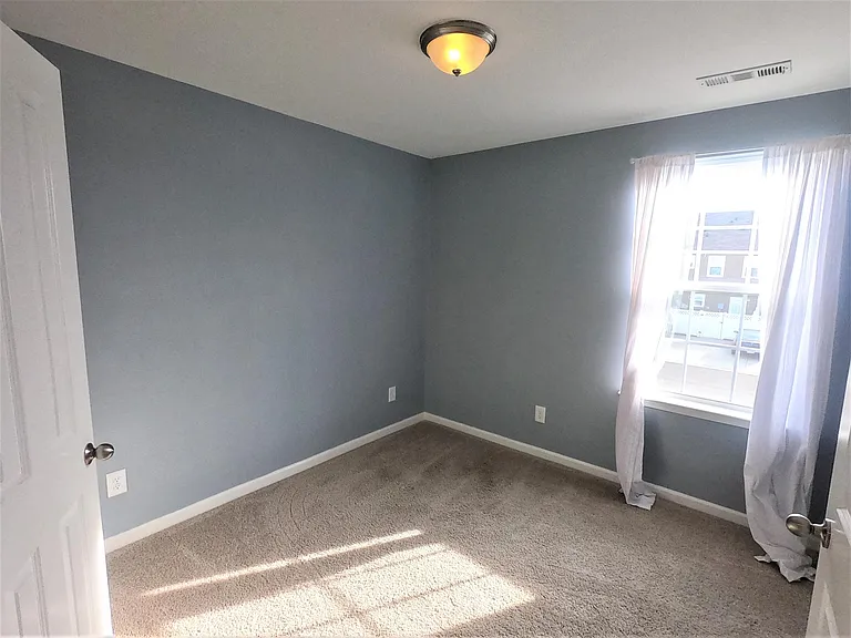 202 Oldbury Ln — Photo 12