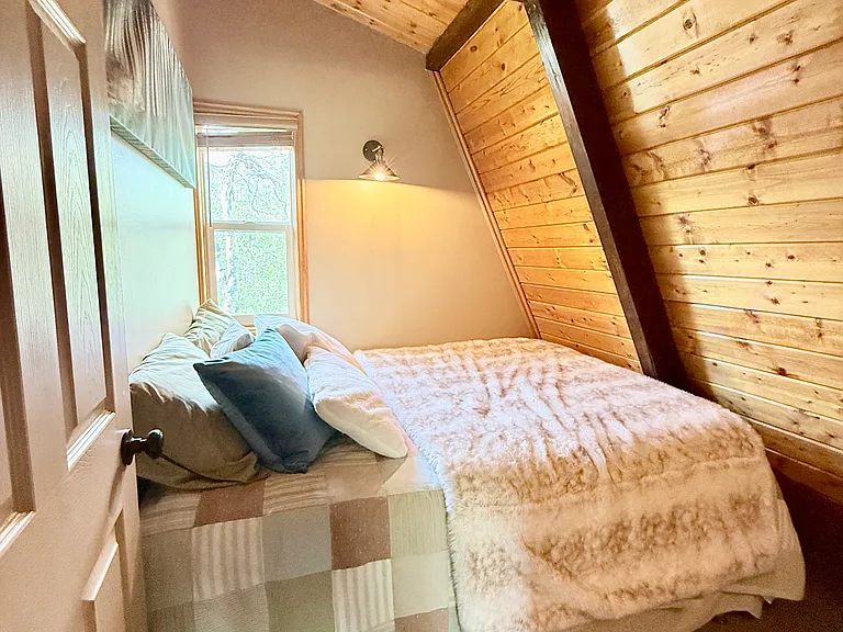 Upstairs bedroom #3