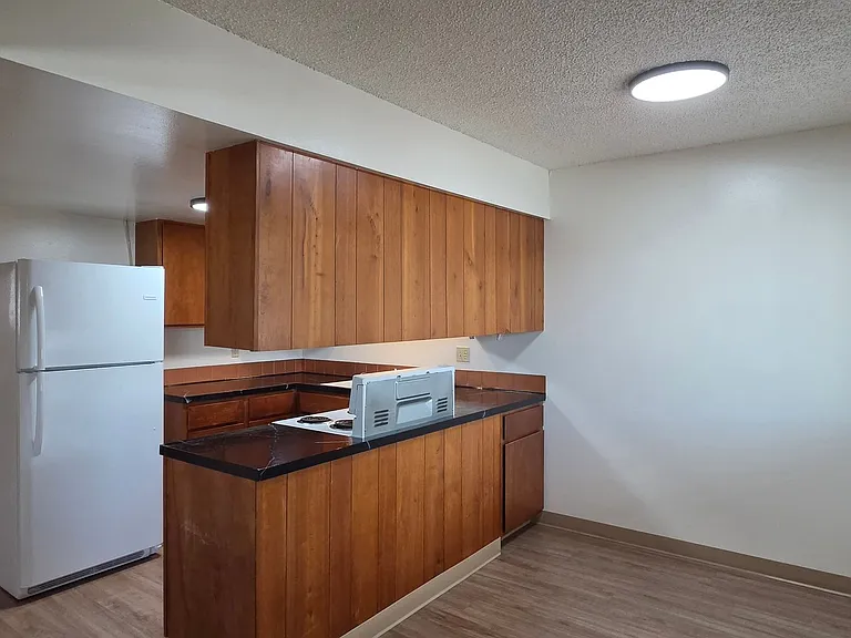 104 Camelot Ct — Photo 6