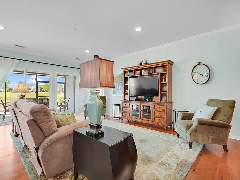 17 Thomas Bee Dr — Photo 13