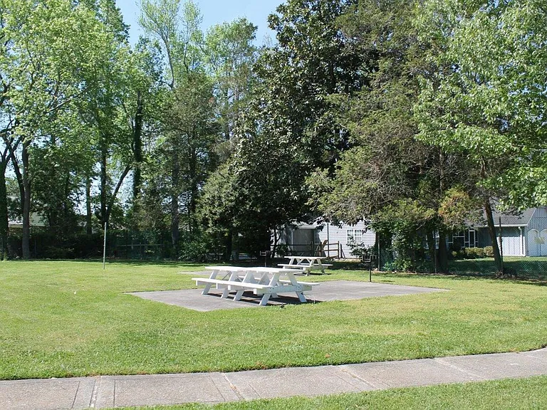 1012 Antioch Cir — Photo 36