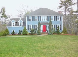 44 Verna Hall Dr, Pembroke, MA 02359