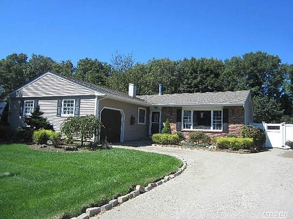 2nd image of 306 Singingwood Dr