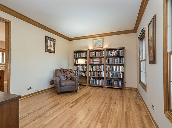 5th image of 24641 Ottawa St