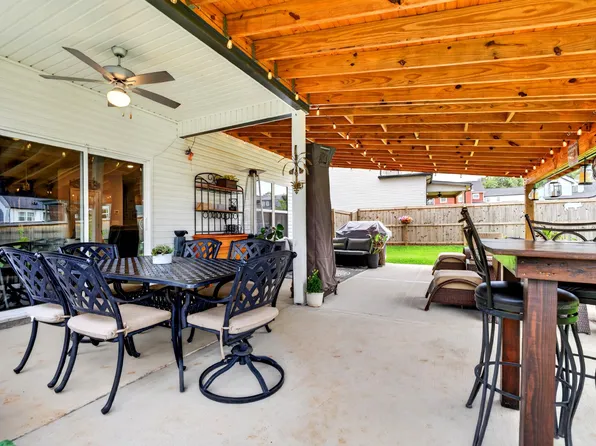 2422 Bucklin Dr, Clarksville, TN 37042