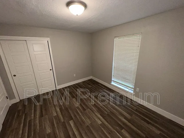 464 Wilton Dr — Photo 38