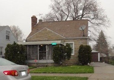 2nd image of 11043 Packard Ave