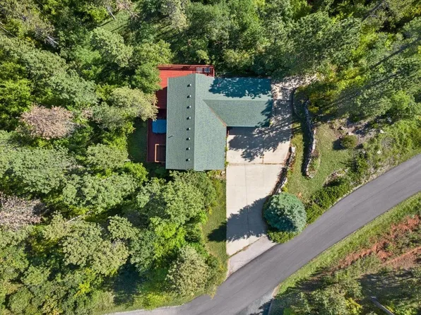 326 Nob Hill Rd, Spearfish, SD 57783