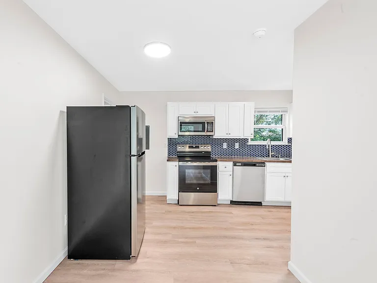1417 Plaza Pl — Photo 6