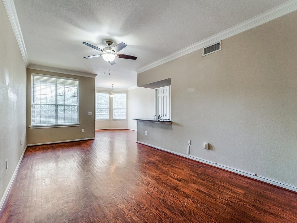 1st image of 7575 Kirby Dr APT 1111