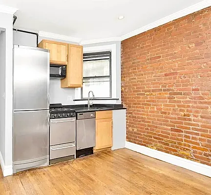 Rented by Century 21 Premier  | media 6