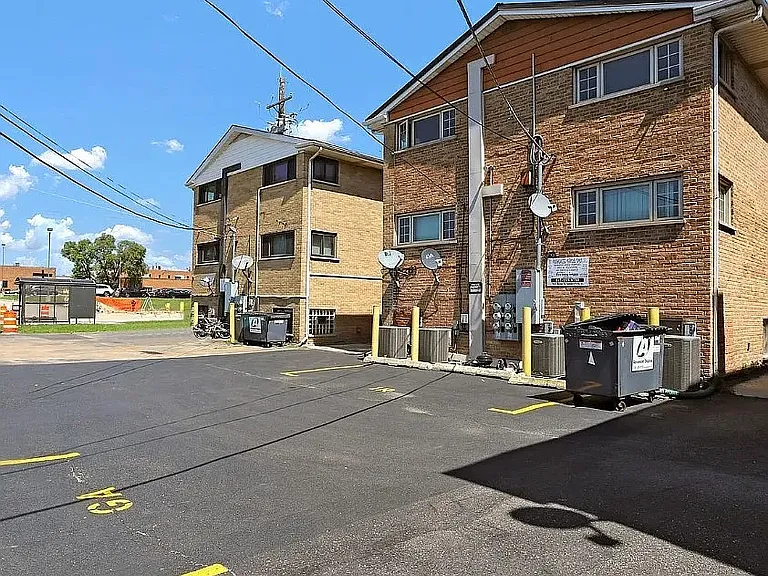 4744 Rose St #2R — Photo 10