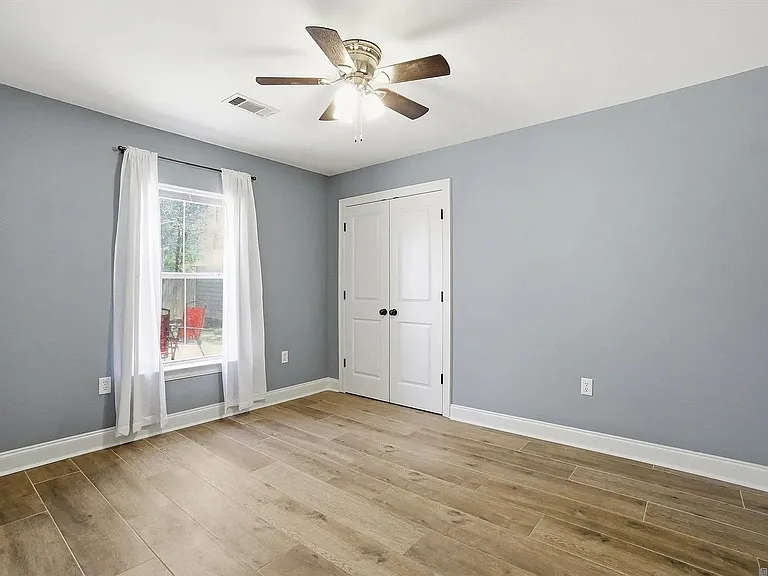 18152 Woodhaven Dr — Photo 13