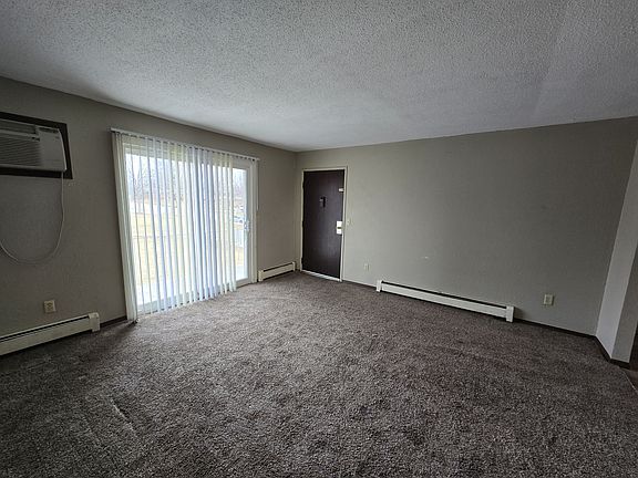5th image of 101 16th Ave NW #18