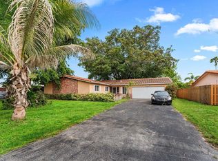 11260 NW 41st St, Coral Springs, FL 33065