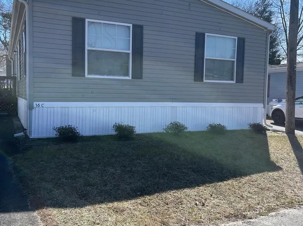 16 Carp Ln, Browns Mills, NJ 08015