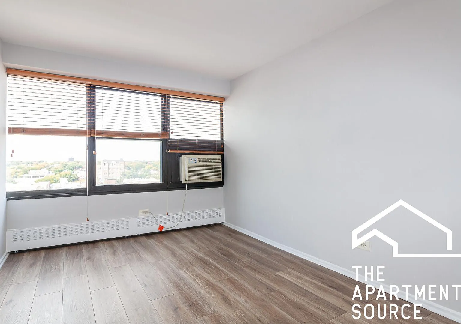 6030 N Sheridan Rd — Photo 4