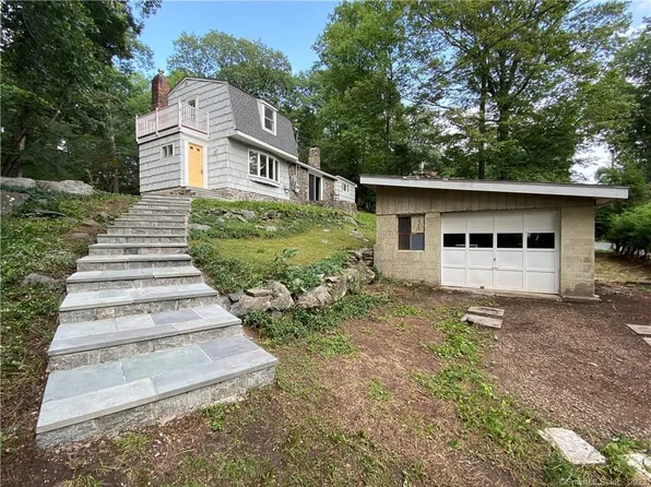 12 Flak Lane, New Fairfield, CT 06812