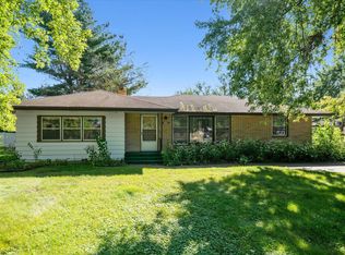 2682 Hamline Ave N, Roseville, MN 55113