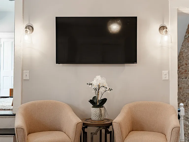 Building's Lounge