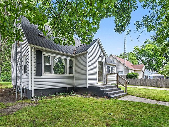 2nd image of 507 Summerfelt Dr