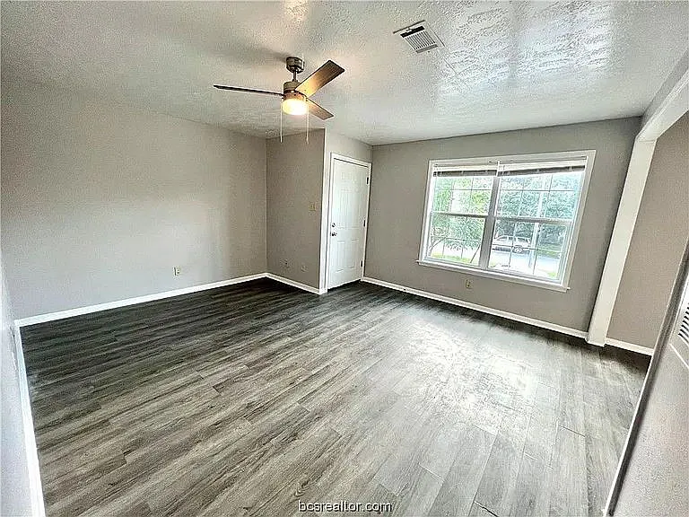 316 Manuel Dr #B — Photo 11