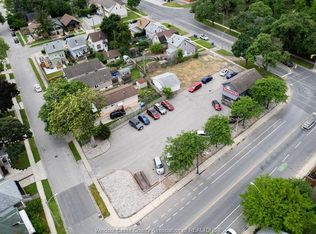 76 Howard Ave #1360, Windsor, ON N8X 4Z3