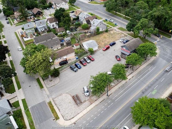 76 Howard Ave #1360, Windsor, ON N8X 4Z3
