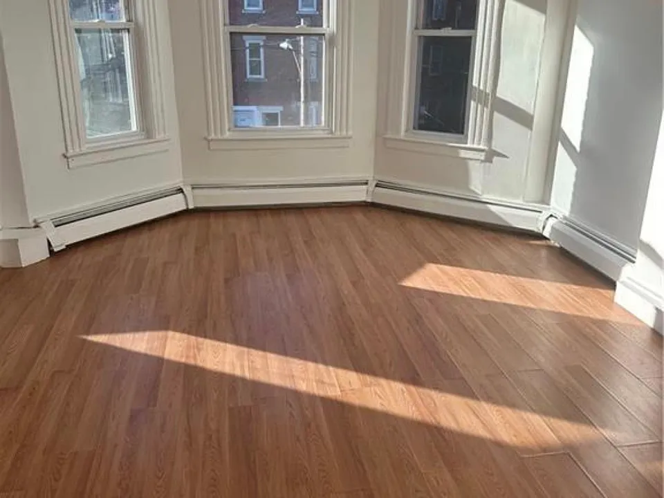 144 Putnam St
