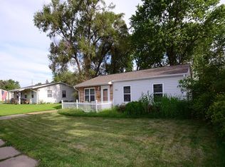 1410 Lindwood Dr, Carter Lake, IA 51510