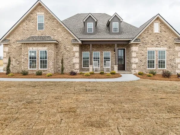 162 Saddle Creek Dr, Perry, GA 31069