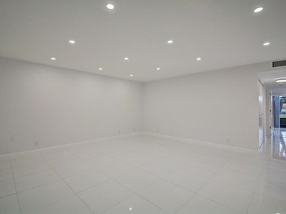 4th image of 15072 Ashland Pl APT D141